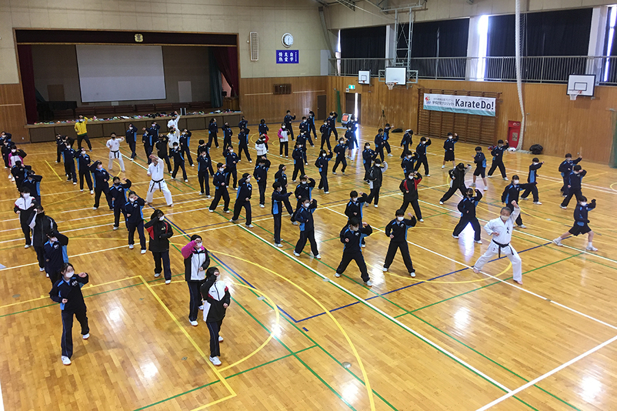 You are currently viewing 埼玉県・久喜東中学校で空手道体験授業を実施