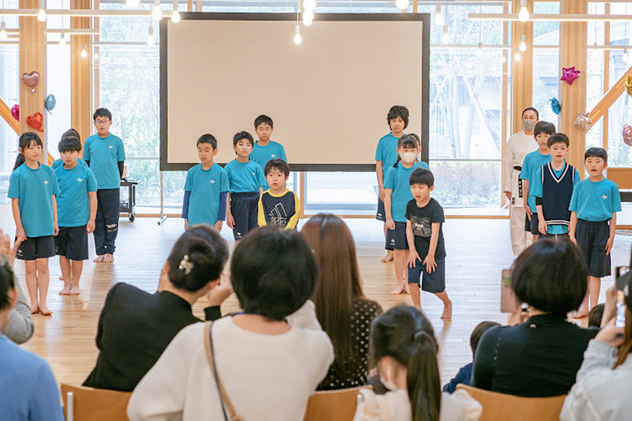 Read more about the article 瀬戸SOLAN小学校にて空手道発表会を開催