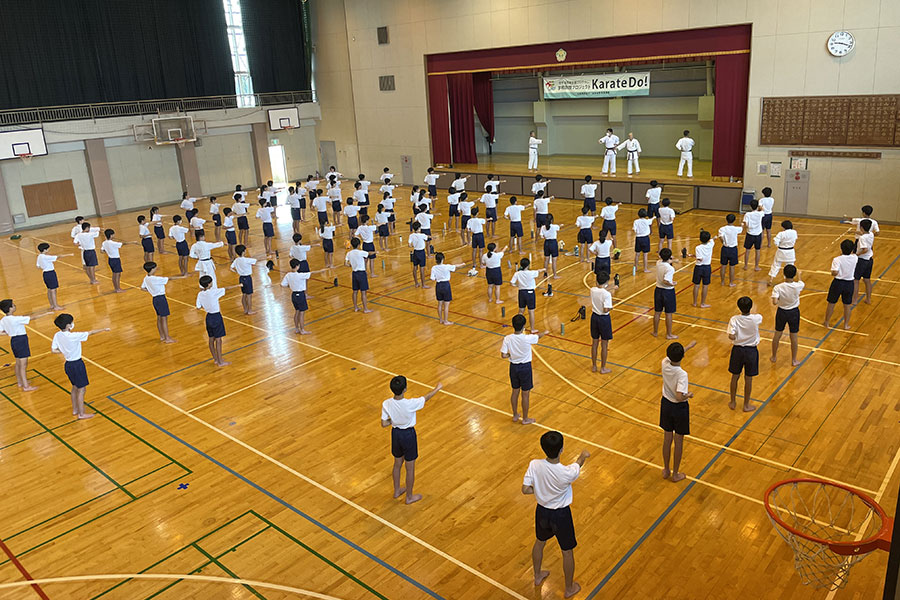 You are currently viewing 埼玉・所沢市立小手指中学校で空手道の体験授業を実施