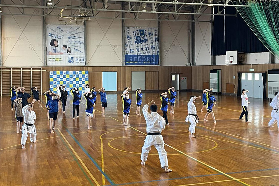 You are currently viewing 栃木・宇都宮海星学園星の杜中学校で空手道の体験授業を実施