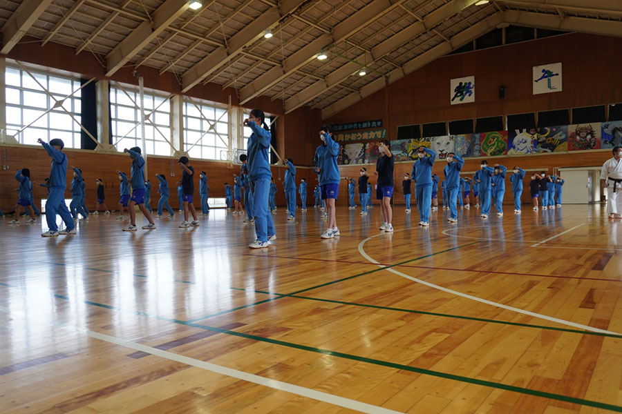 You are currently viewing 山形・新庄市立日新中学校で空手道の体験授業を実施