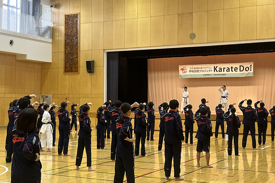 You are currently viewing 東京・港区立高陵中学校で空手道の体験授業を実施