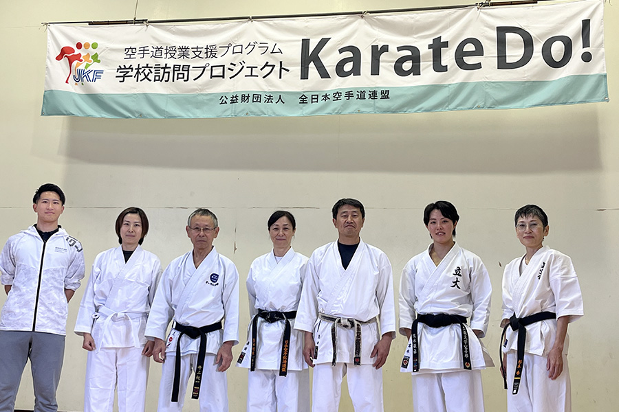 Read more about the article 神奈川・茅ヶ崎市立鶴が台中学校で空手道の体験授業を実施